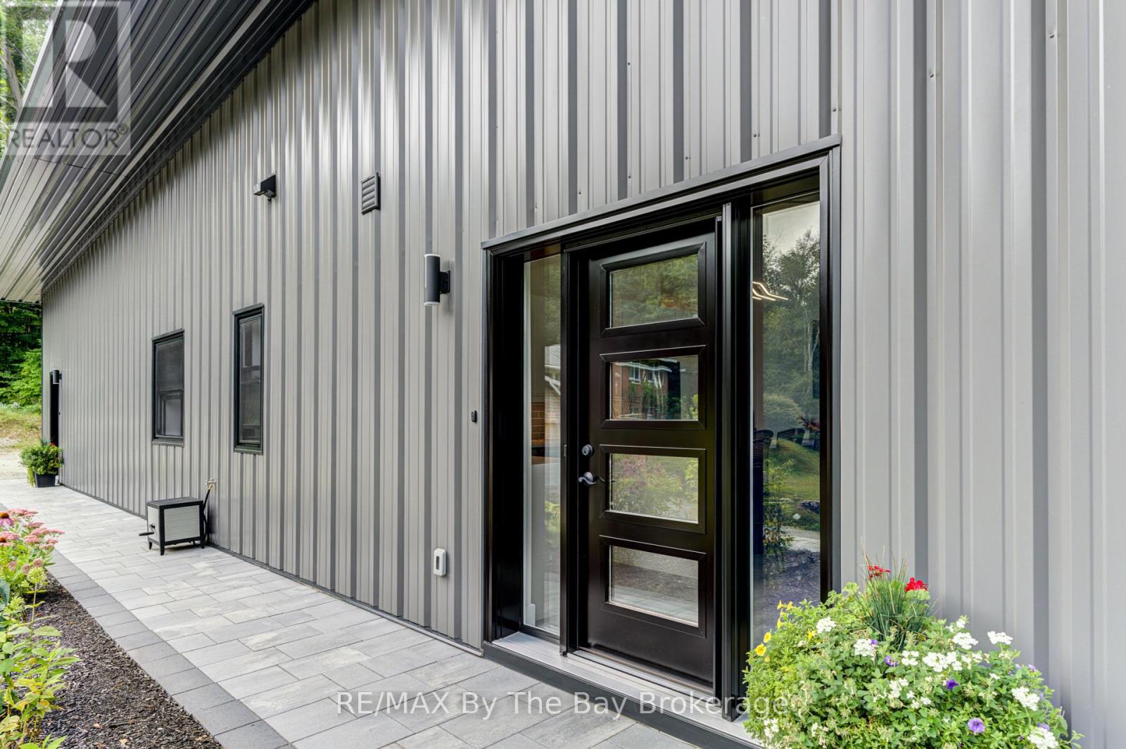 1584 Champlain Road, Tiny, Ontario  L9M 0C1 - Photo 37 - S12126466