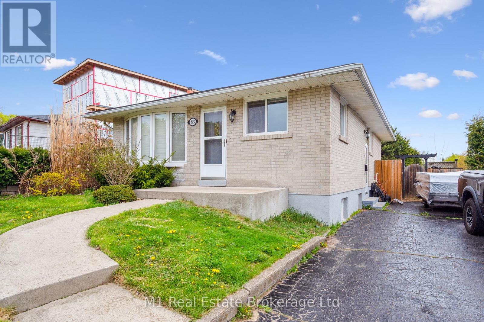 83 Scott Road, Cambridge, Ontario  N3C 2X6 - Photo 4 - X12126441