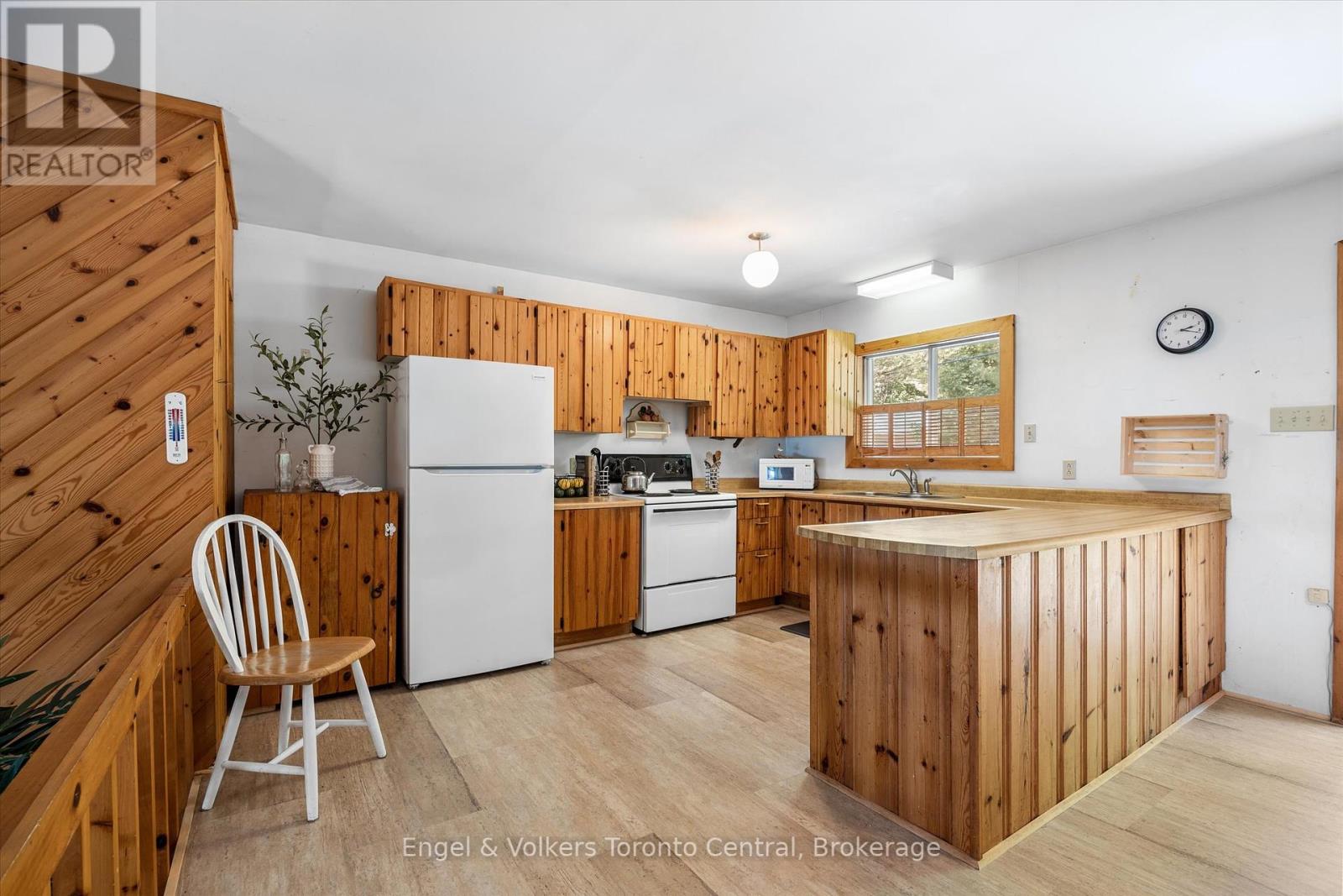 142 Stewart Lake Road, Georgian Bay, Ontario  P0C 1H0 - Photo 11 - X12126465