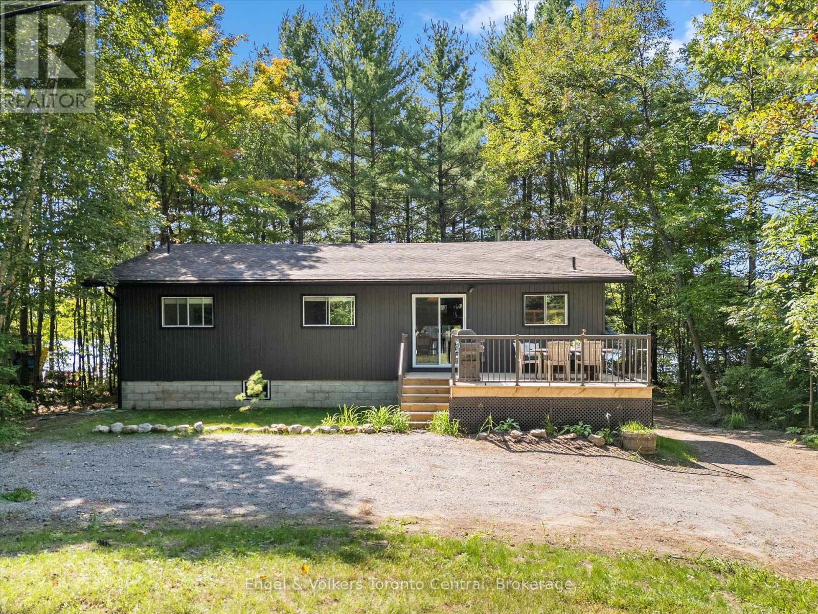 142 Stewart Lake Road, Georgian Bay, Ontario  P0C 1H0 - Photo 2 - X12126465