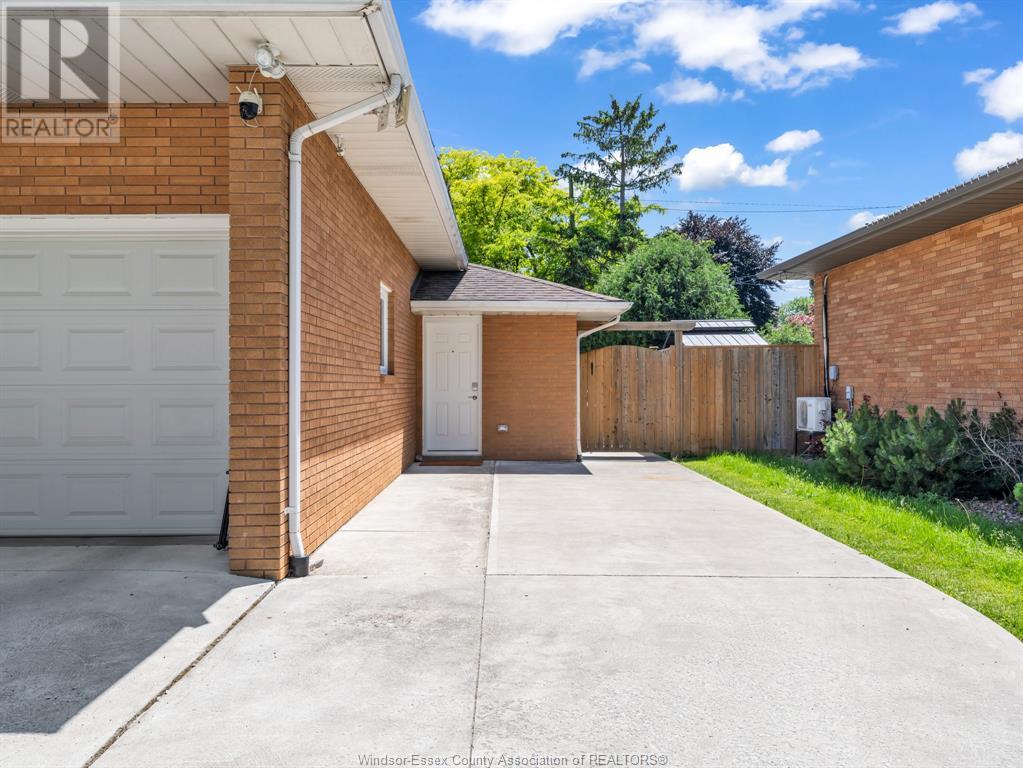 MLS# 25011240: 675 BEDFORD Unit# B, Windsor, Canada