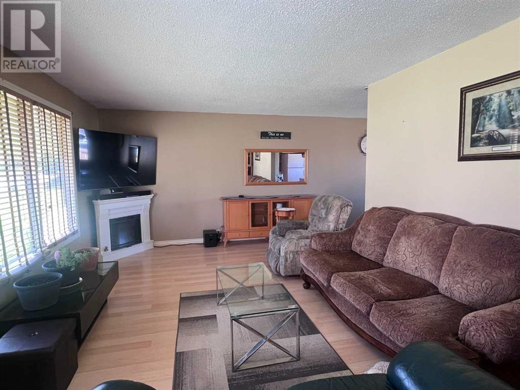 4714 54 Avenue, Rimbey, Alberta  T0C 2J0 - Photo 4 - A2217539
