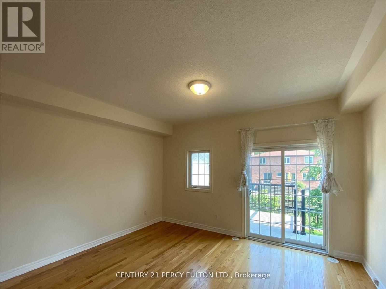 E - 169 Finch Avenue E, Toronto, Ontario  M2N 4R8 - Photo 4 - C12126487