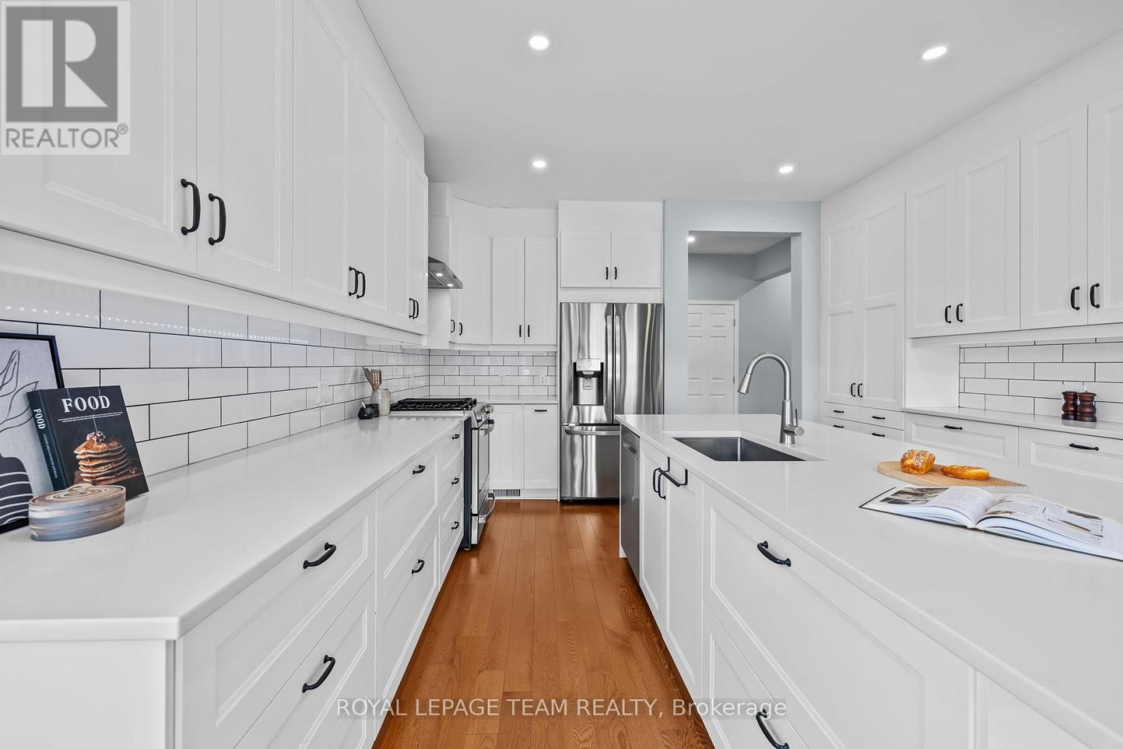 521 Stonechurch Way, Ottawa, Ontario  K2J 0C6 - Photo 10 - X12126442
