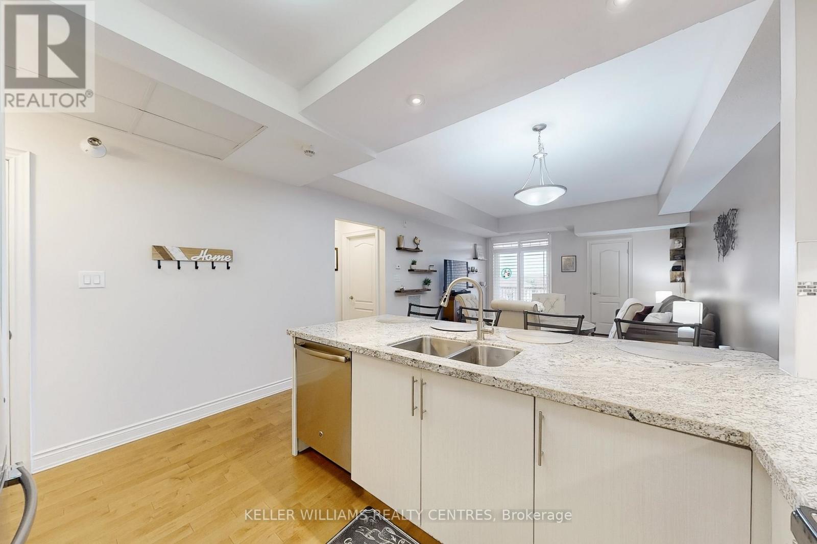 302 - 2 Briar Hill Heights, New Tecumseth, Ontario  L9R 2H6 - Photo 10 - N12126489
