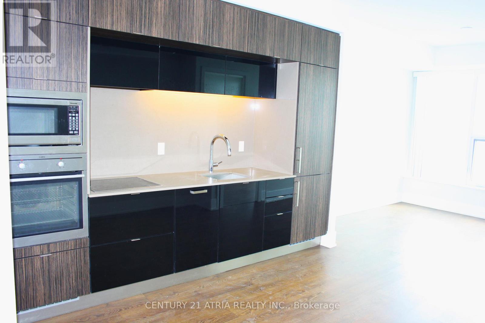 5906 - 10 York Street, Toronto, Ontario  M5J 2Z2 - Photo 4 - C12120000