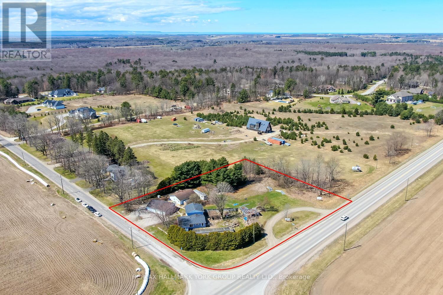 1008 Rainbow Valley Road W, Springwater, Ontario  L0L 2K0 - Photo 1 - S12126451