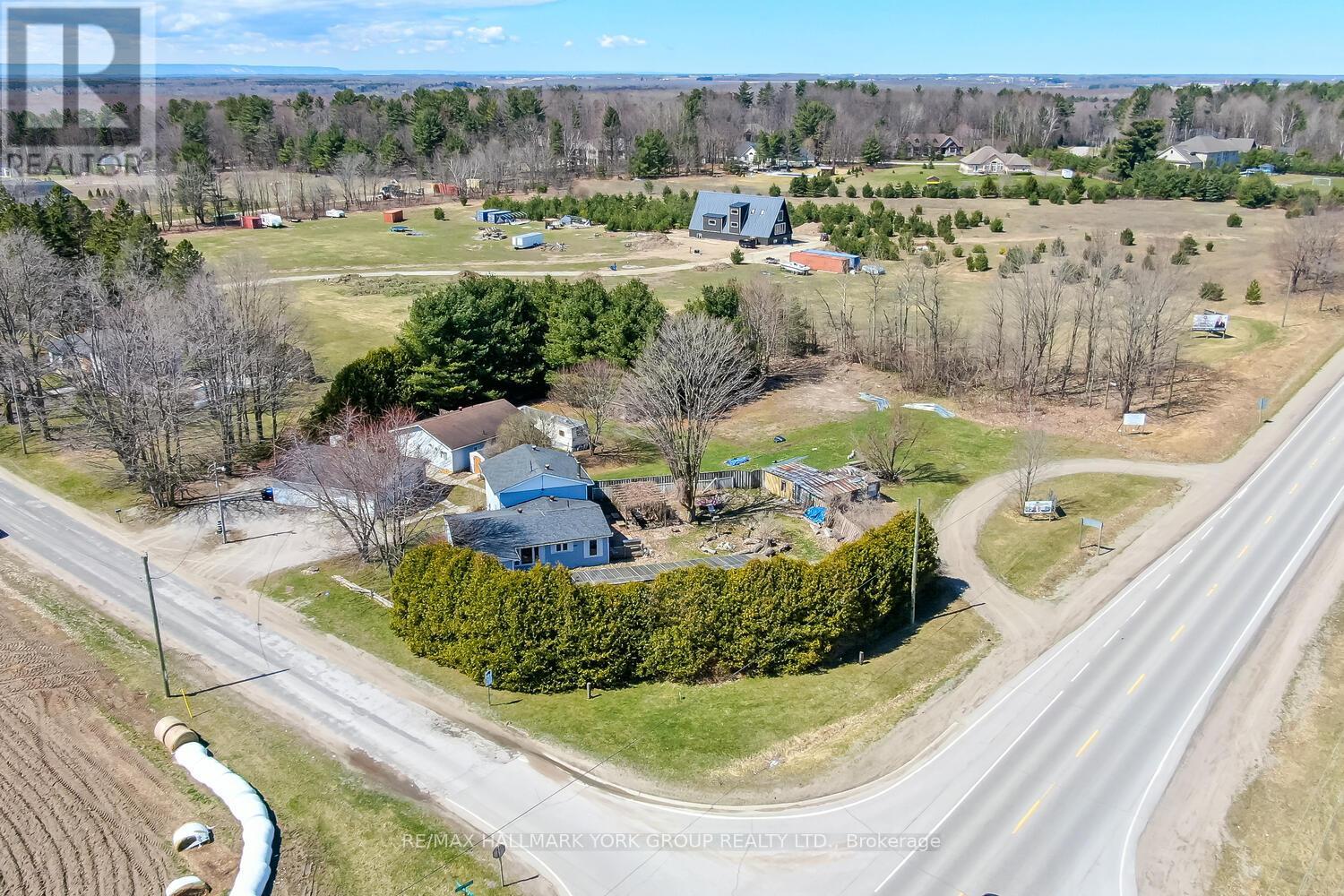 1008 Rainbow Valley Road W, Springwater, Ontario  L0L 2K0 - Photo 14 - S12126451