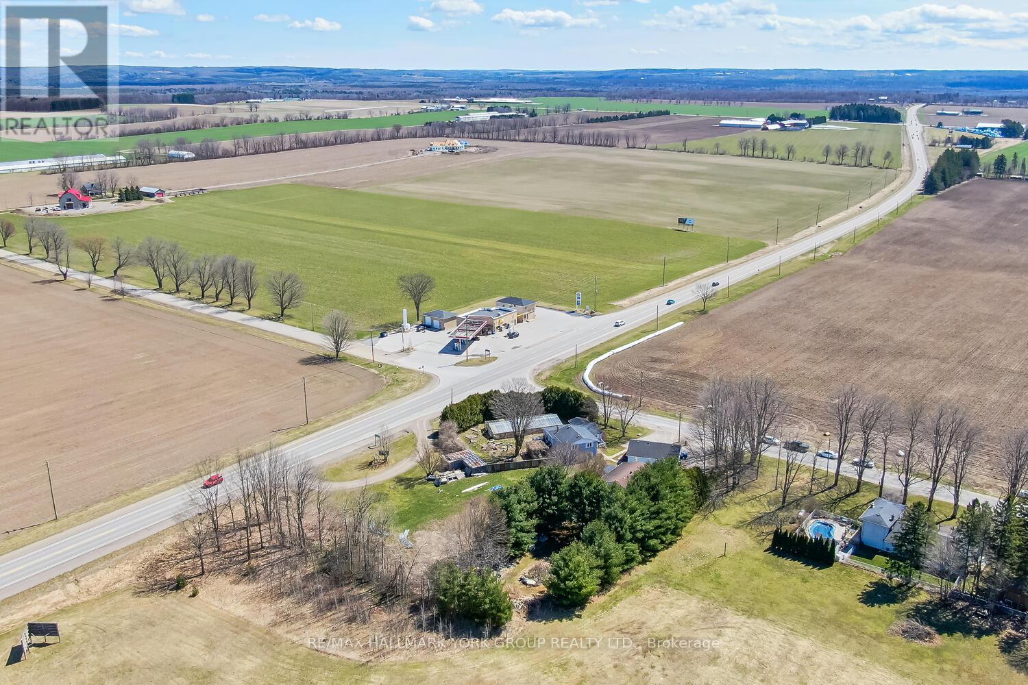 1008 Rainbow Valley Road W, Springwater, Ontario  L0L 2K0 - Photo 4 - S12126451