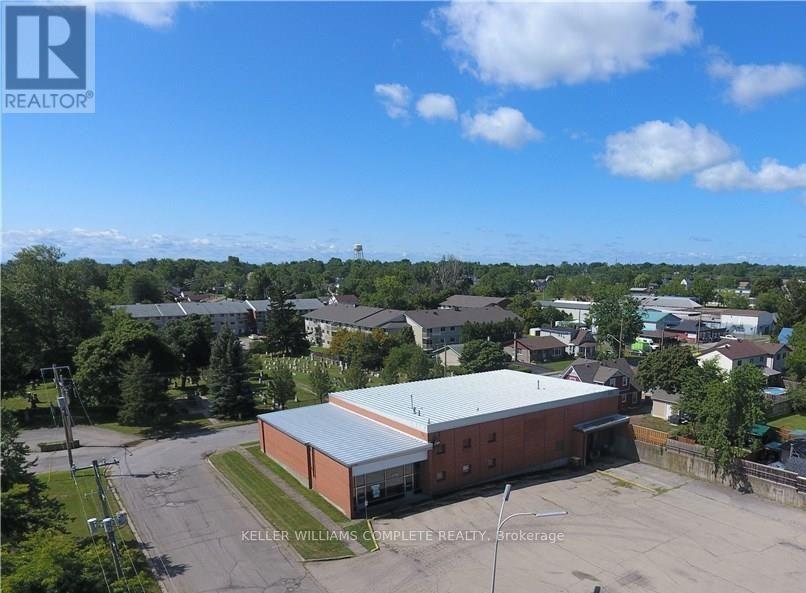 33 Gilmore Road, Fort Erie, Ontario  L2A 2L9 - Photo 10 - X12124556