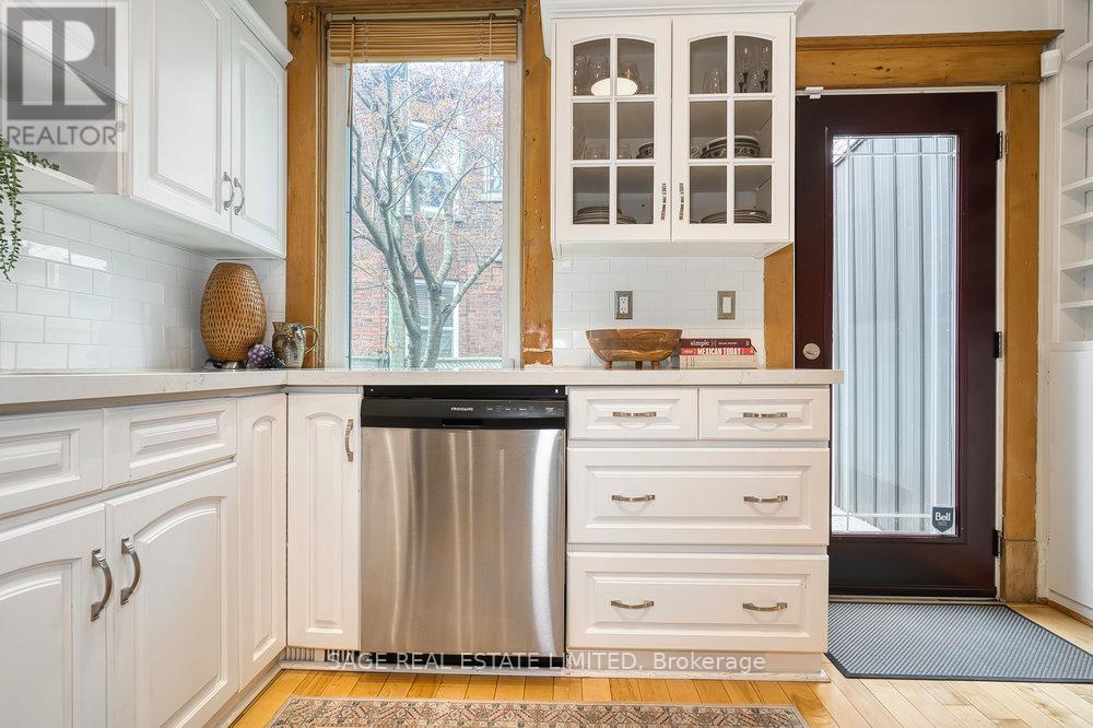 768 Shaw Street, Toronto, Ontario  M6G 3M1 - Photo 17 - W12126462
