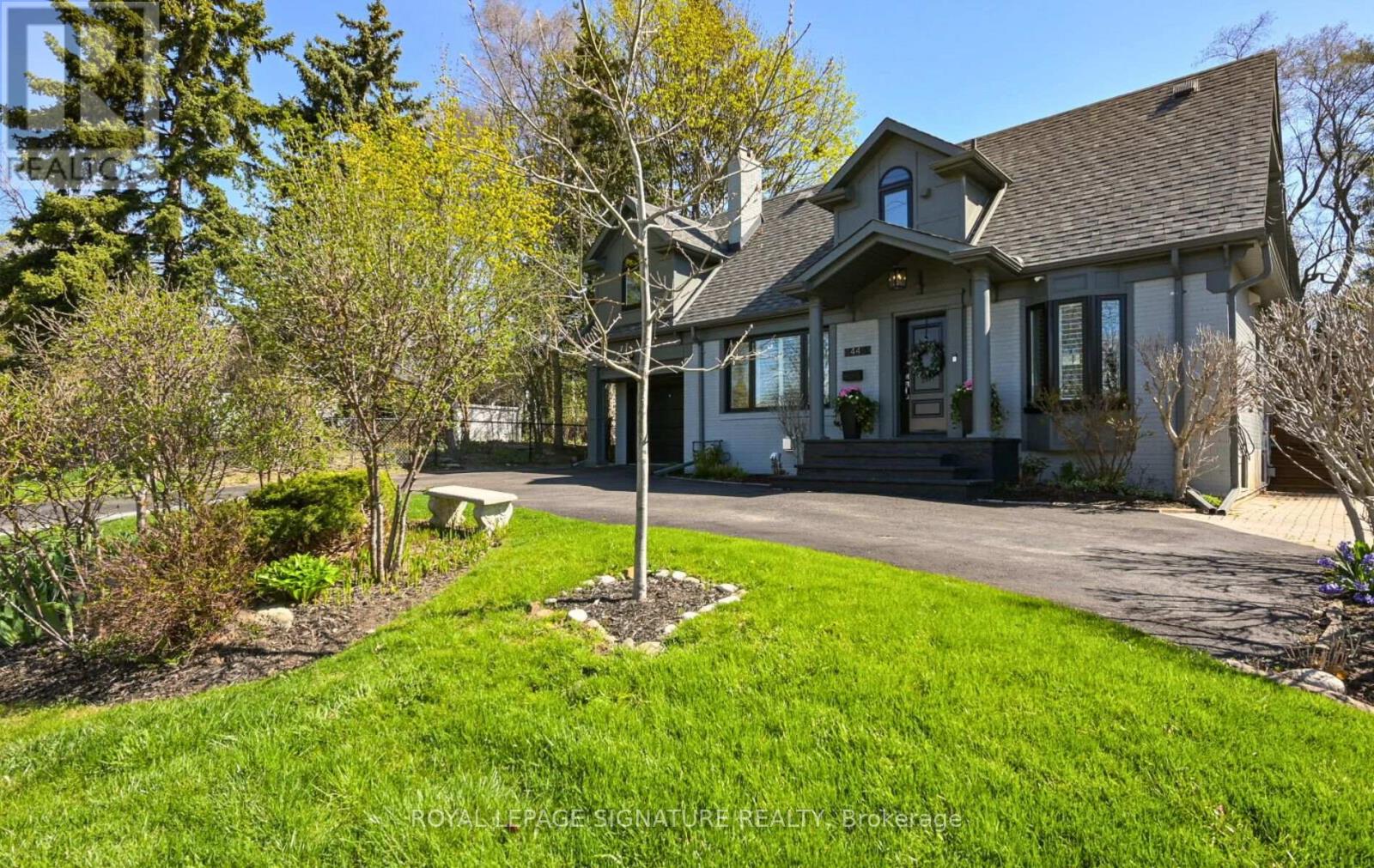 Property at 1445 ISLINGTON AVENUE image 4