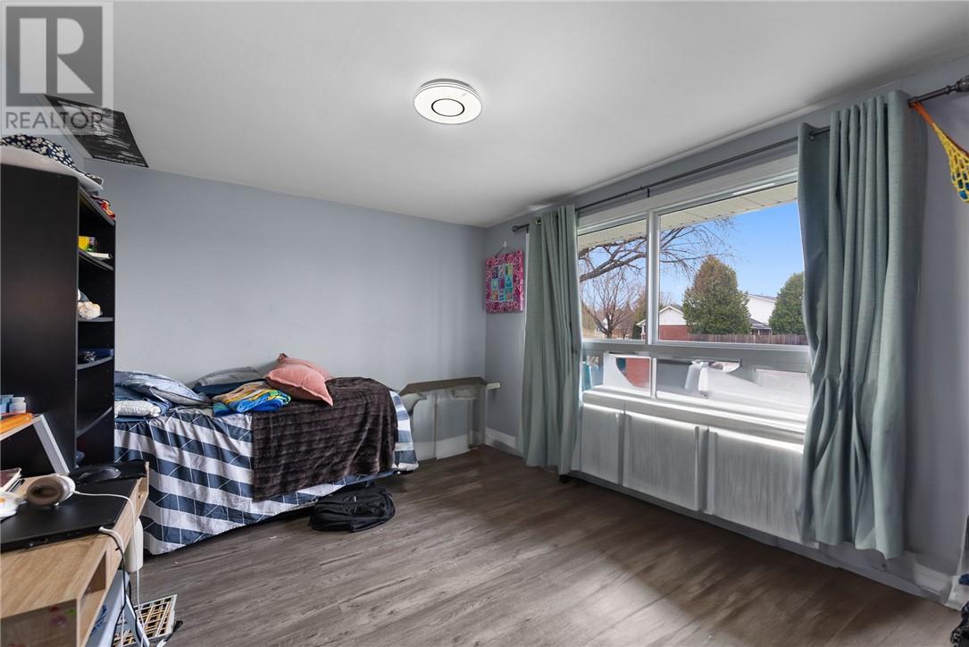 1366 Woodbine Avenue, Sudbury, Ontario  P3A 2M4 - Photo 8 - 2122029