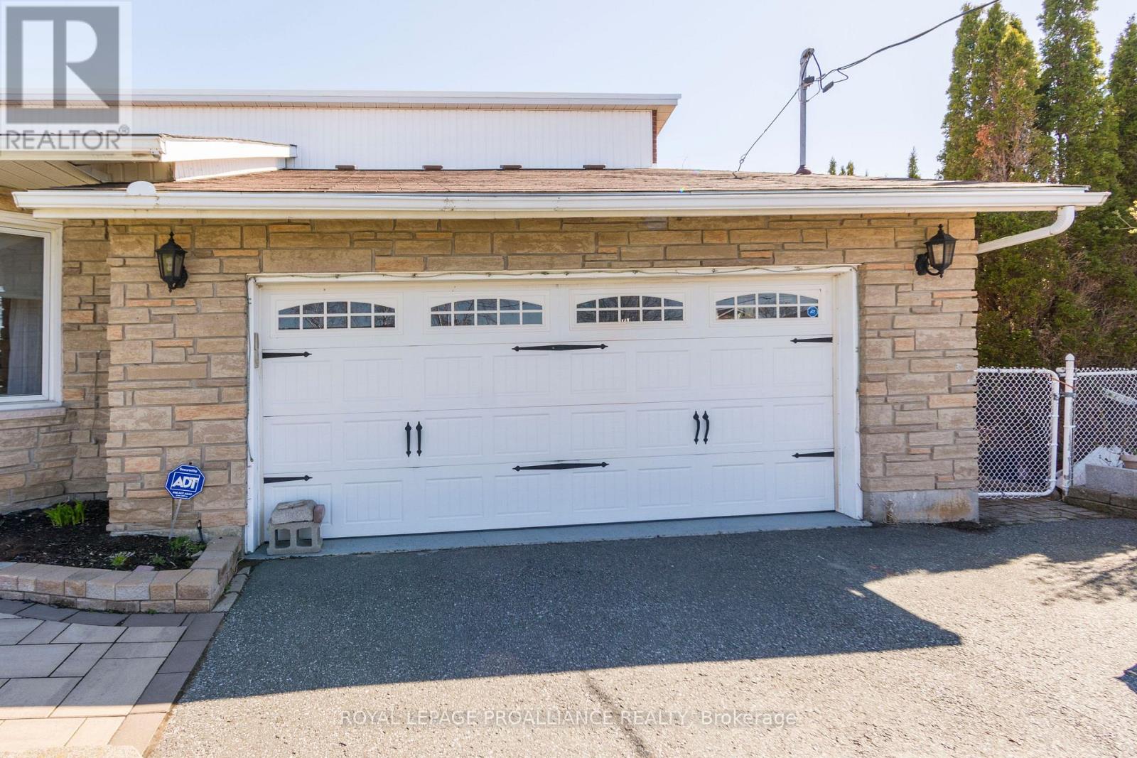 Property at 7 BRINTNELL BOULEVARD image 4