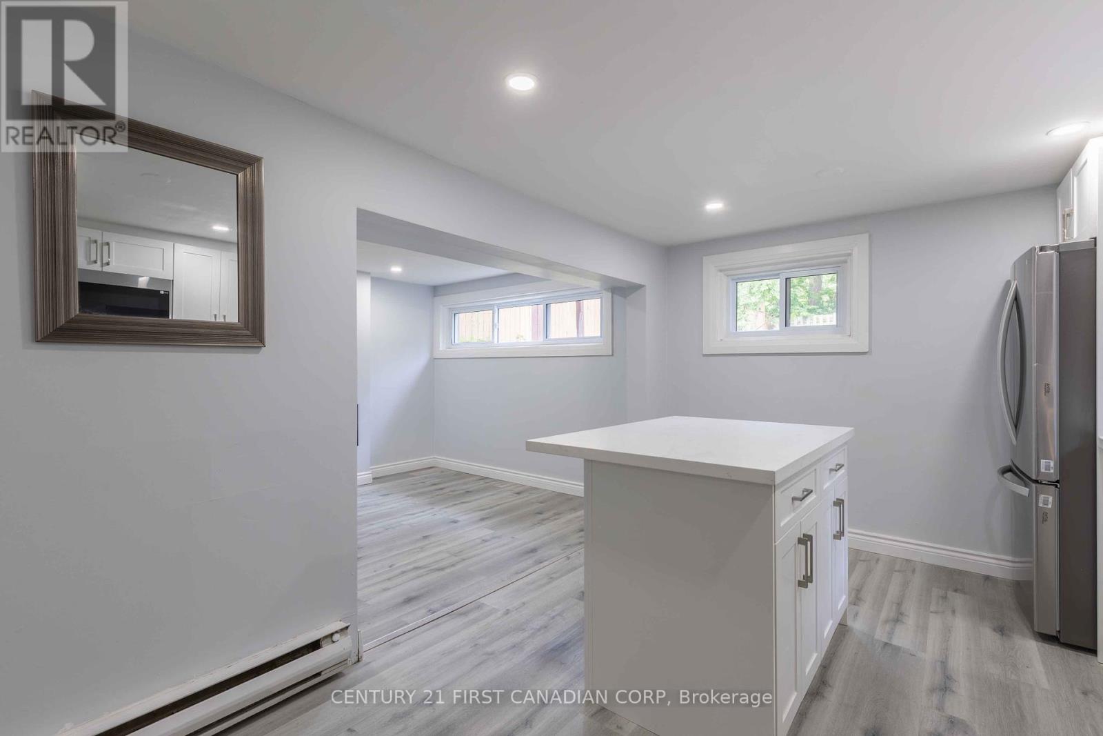17 Carfrae Crescent, London South, Ontario  N6C 4A8 - Photo 41 - X12126523