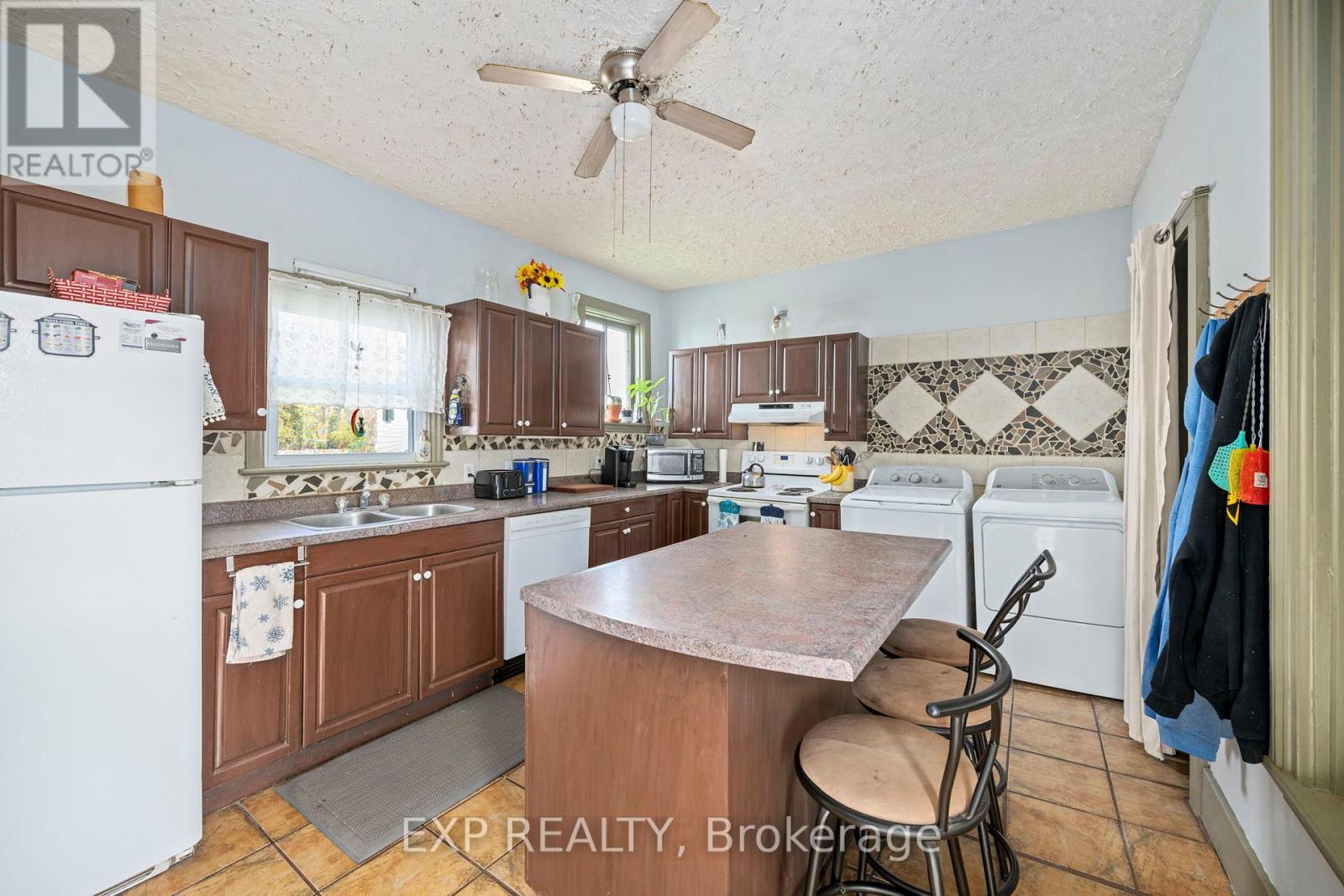 22874 Hagerty Road, Newbury, Ontario  N0L 1Z0 - Photo 10 - X12126538