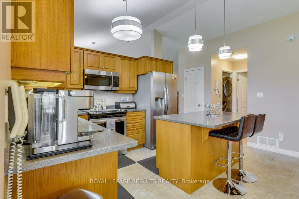 12 - 20 Windemere Place, St. Thomas, Ontario  N5R 6H6 - Photo 11 - X12126540