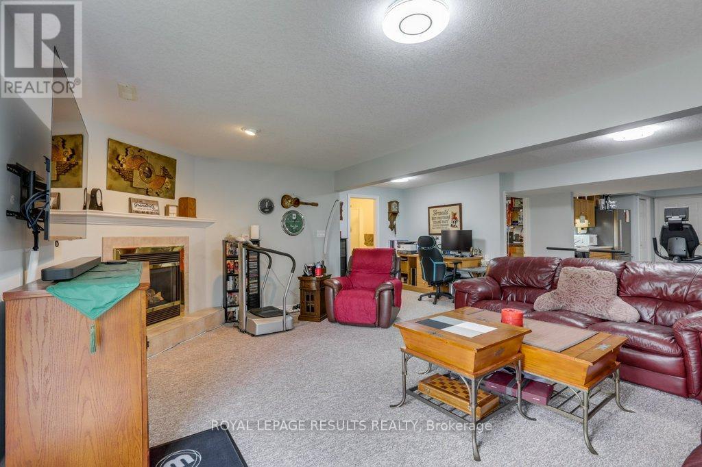 12 - 20 Windemere Place, St. Thomas, Ontario  N5R 6H6 - Photo 37 - X12126540