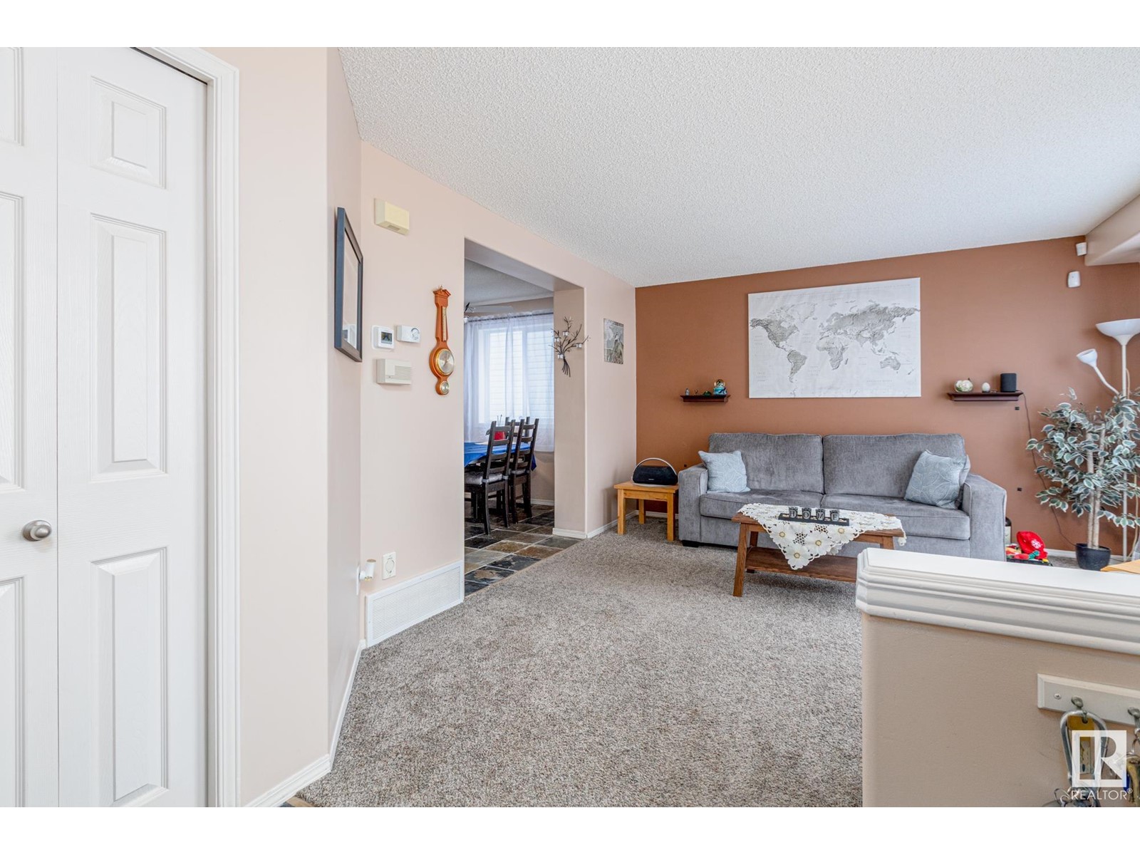 Property at 15519 45 ST NW image 3