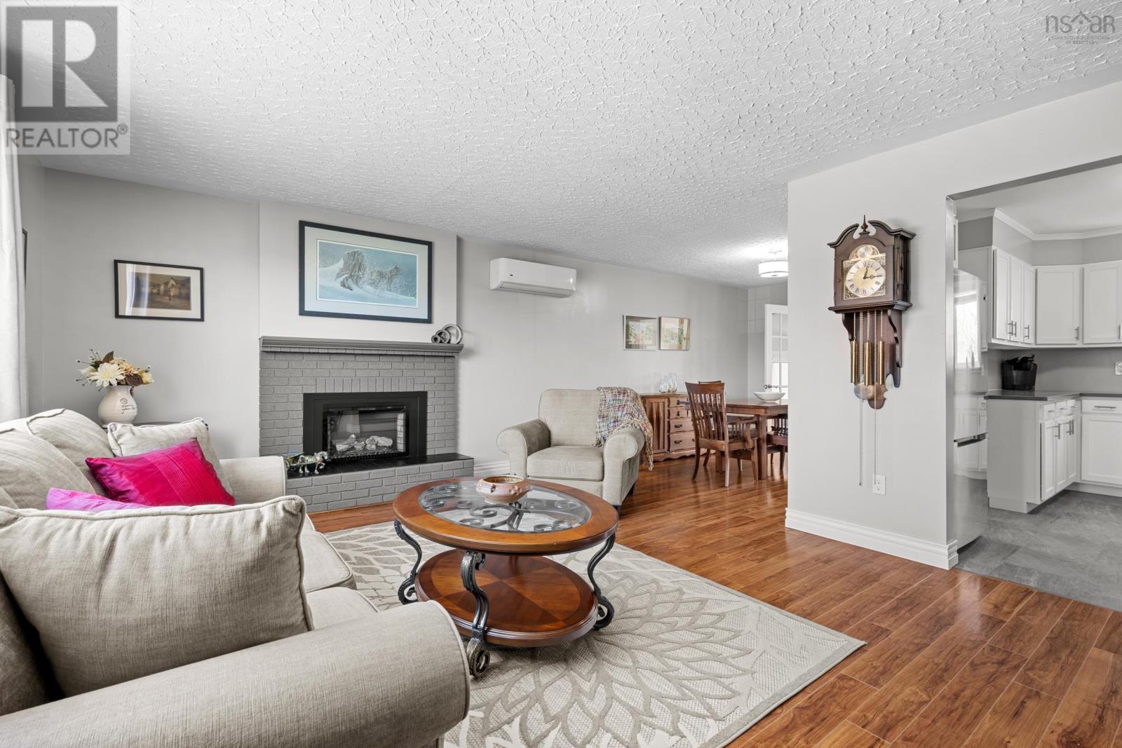 Property at 59 Stuart Harris Drive image 5