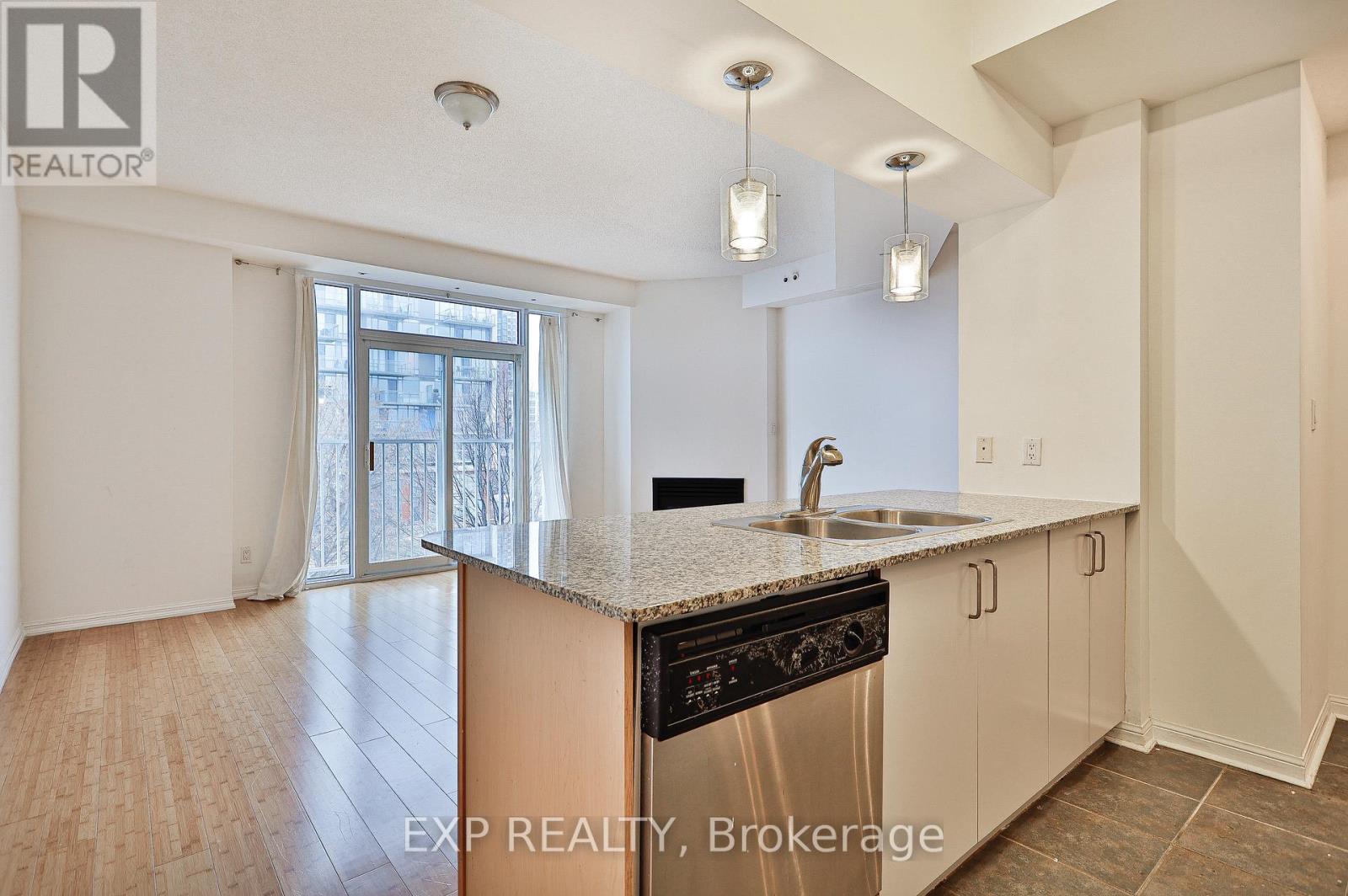 655 - 38 Stadium Road, Toronto (Niagara), Ontario  M5V 3P4 - Photo 17 - C12126563