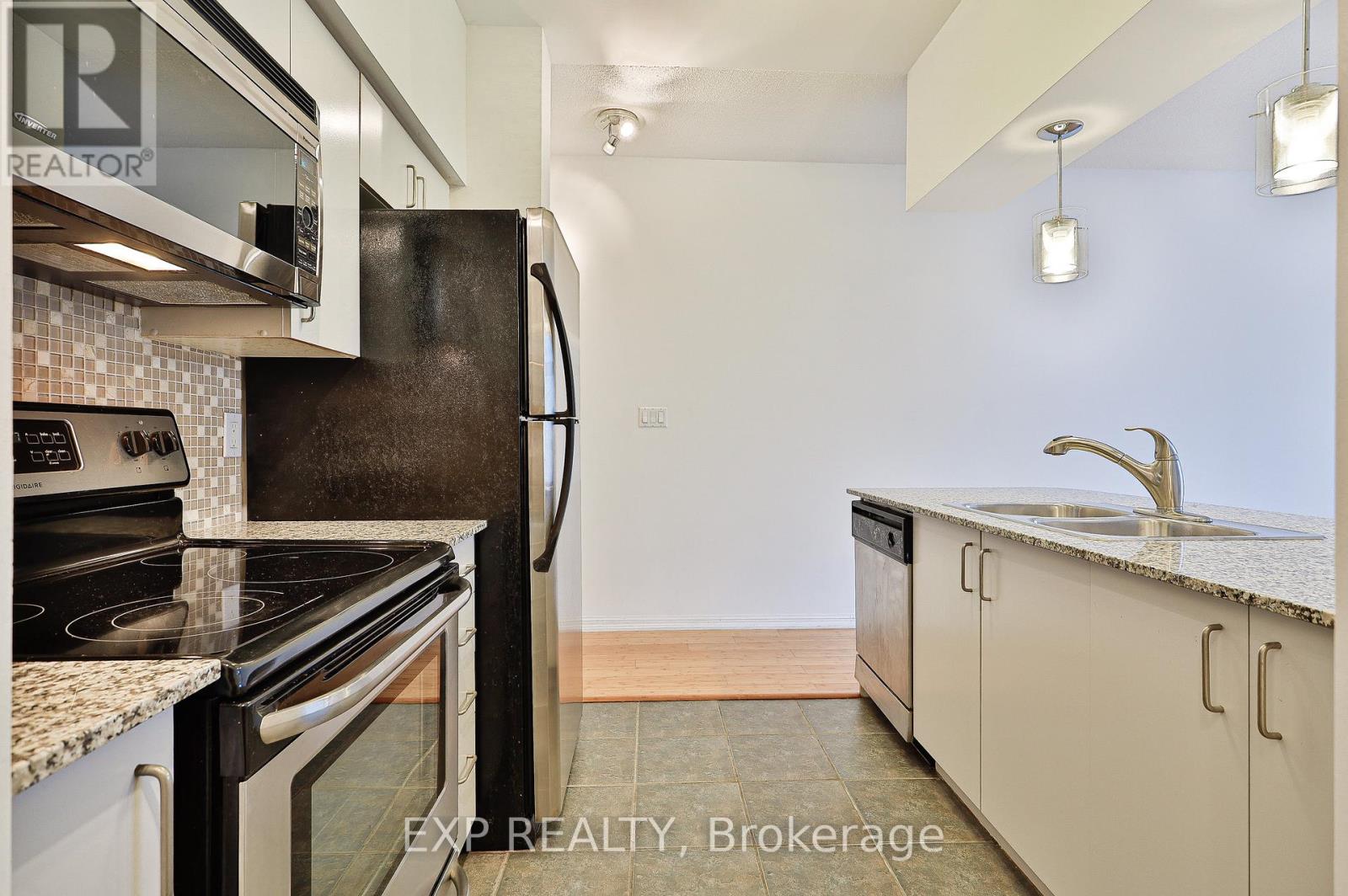 655 - 38 Stadium Road, Toronto (Niagara), Ontario  M5V 3P4 - Photo 19 - C12126563
