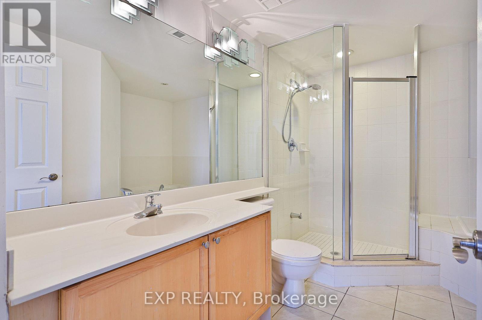 655 - 38 Stadium Road, Toronto (Niagara), Ontario  M5V 3P4 - Photo 35 - C12126563