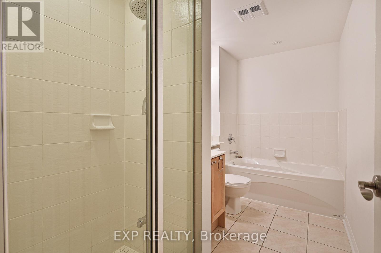 655 - 38 Stadium Road, Toronto (Niagara), Ontario  M5V 3P4 - Photo 37 - C12126563
