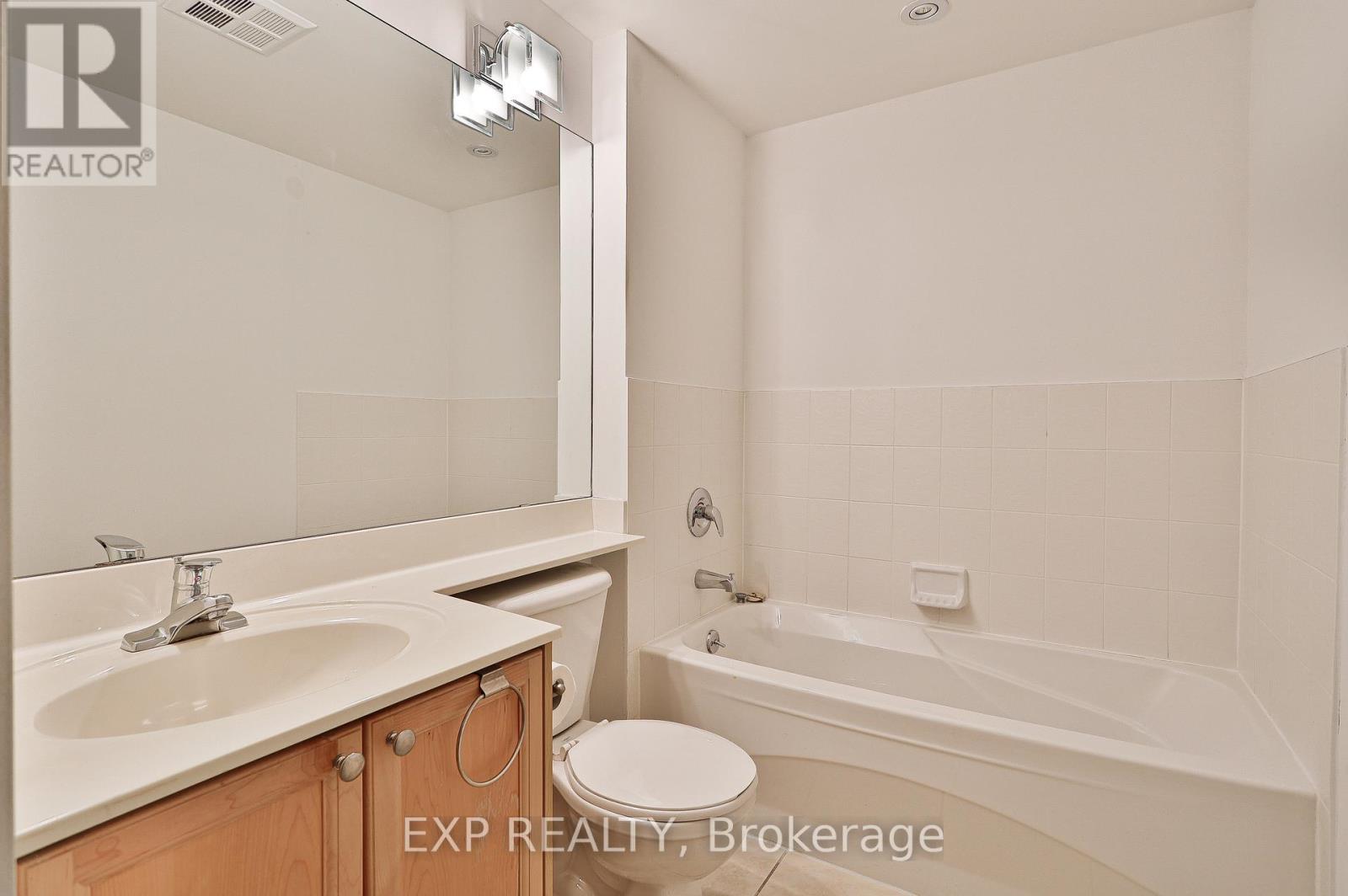 655 - 38 Stadium Road, Toronto (Niagara), Ontario  M5V 3P4 - Photo 38 - C12126563