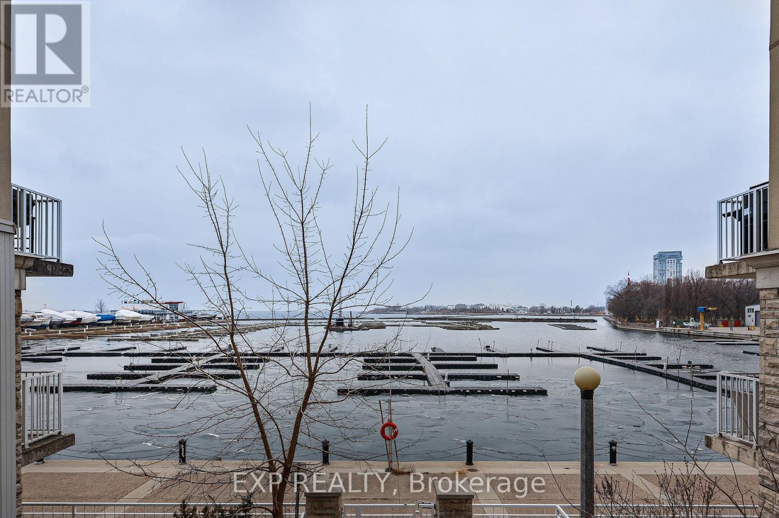 655 - 38 Stadium Road, Toronto (Niagara), Ontario  M5V 3P4 - Photo 44 - C12126563