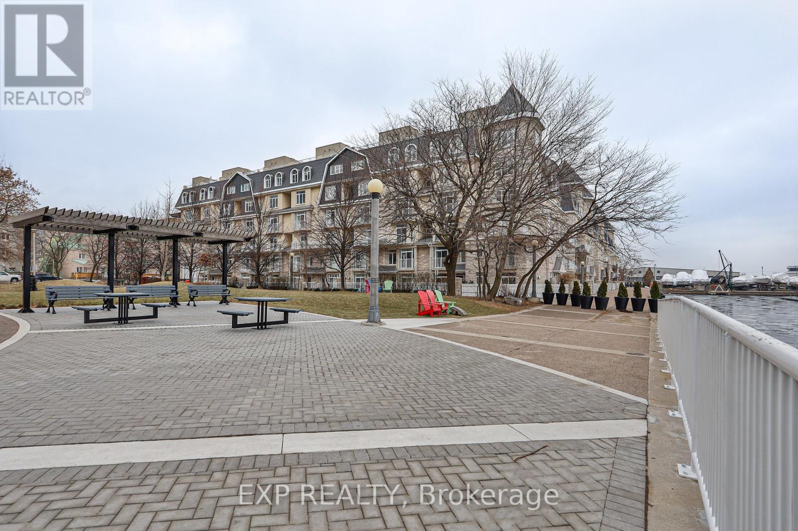 655 - 38 Stadium Road, Toronto (Niagara), Ontario  M5V 3P4 - Photo 8 - C12126563