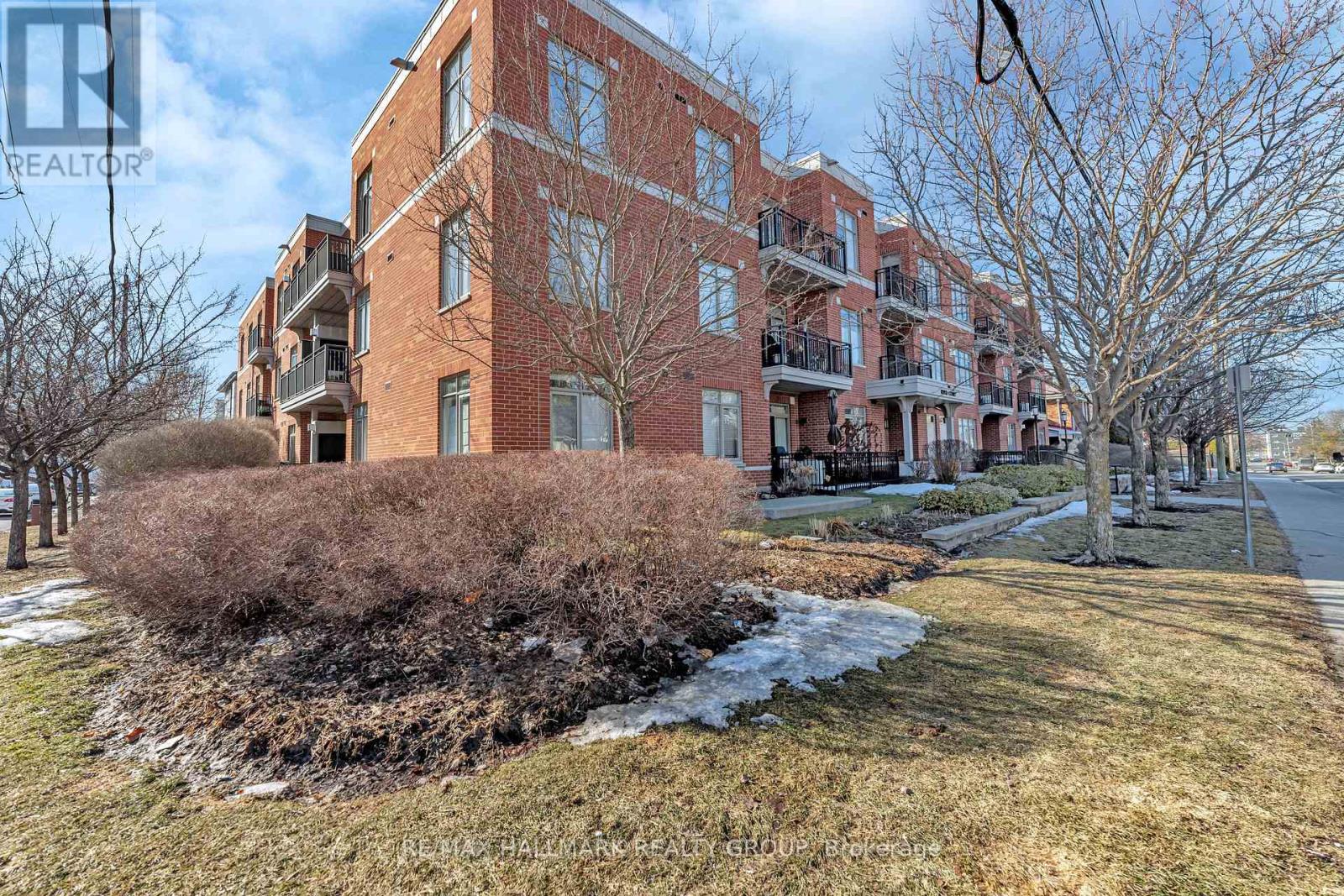 104 - 950 Marguerite Avenue, Ottawa, Ontario  K1K 3T8 - Photo 2 - X12126524