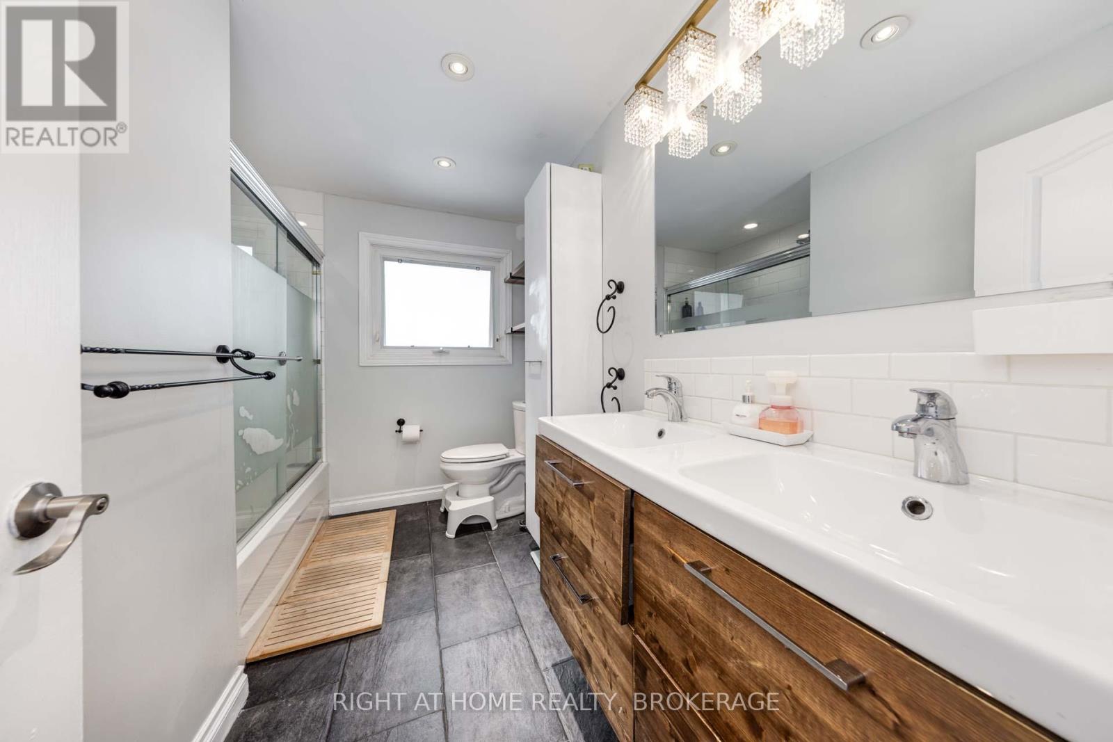 475 Sandlewood Road, Oakville, Ontario  L6L 3S3 - Photo 18 - W12003743