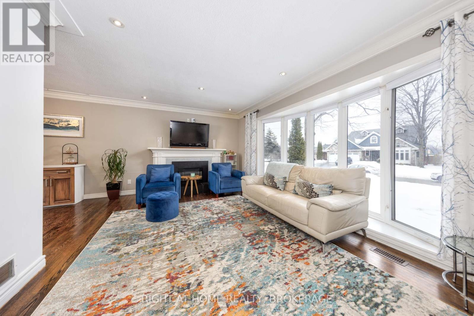475 Sandlewood Road, Oakville, Ontario  L6L 3S3 - Photo 3 - W12003743
