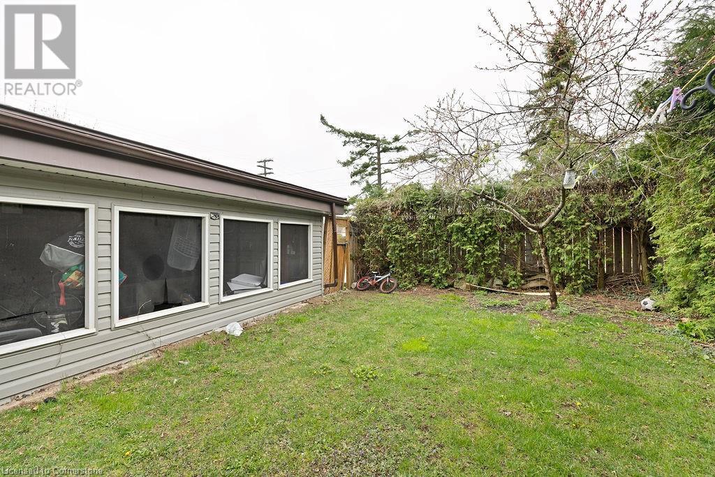 Property at 71 MONTROSE Avenue image 5