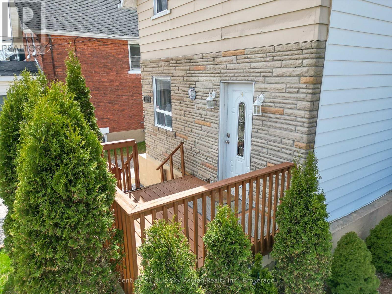 Property at 433 O'BRIEN STREET image 3