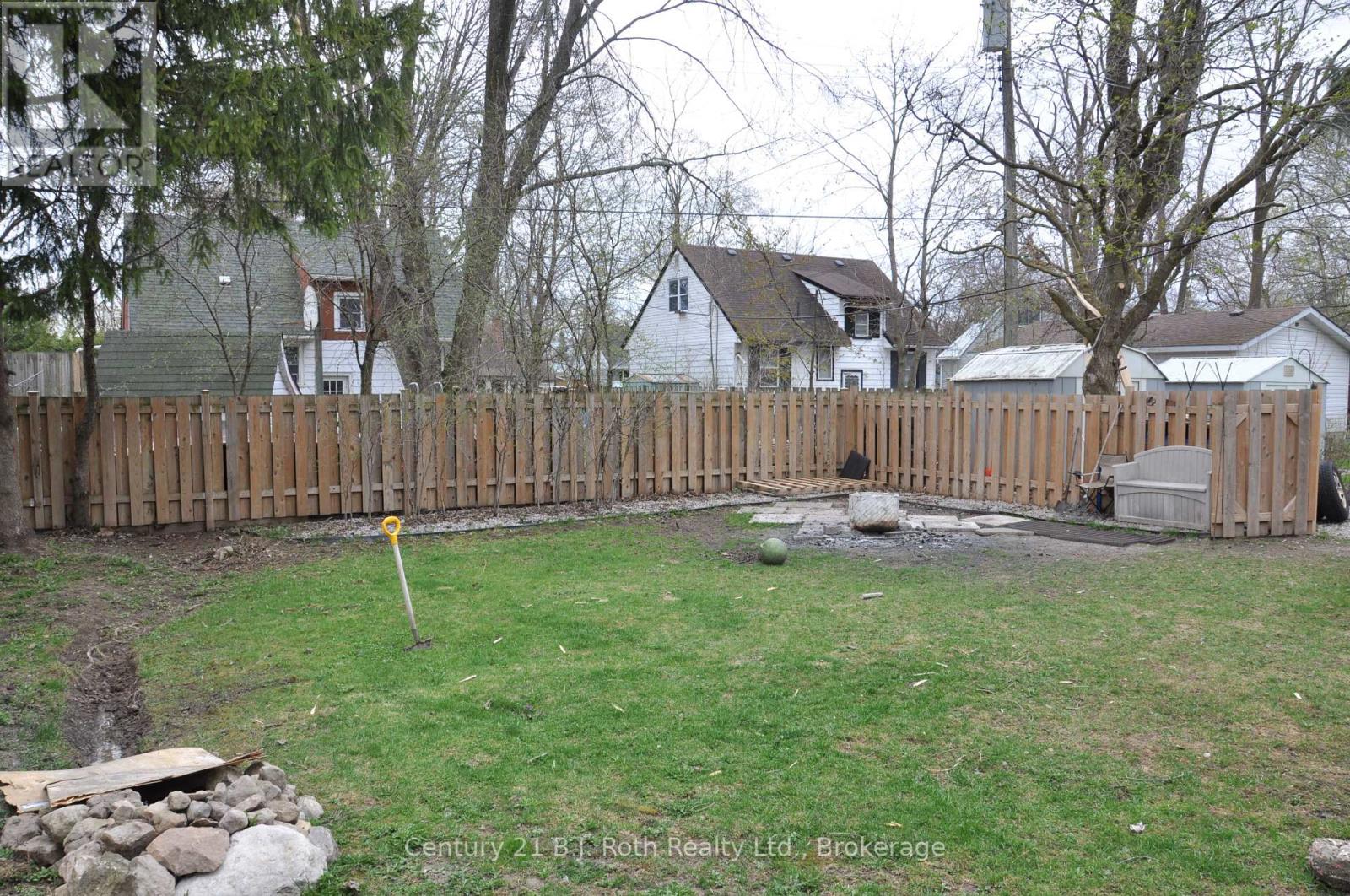 Property at 311 JAMES STREET E image 5