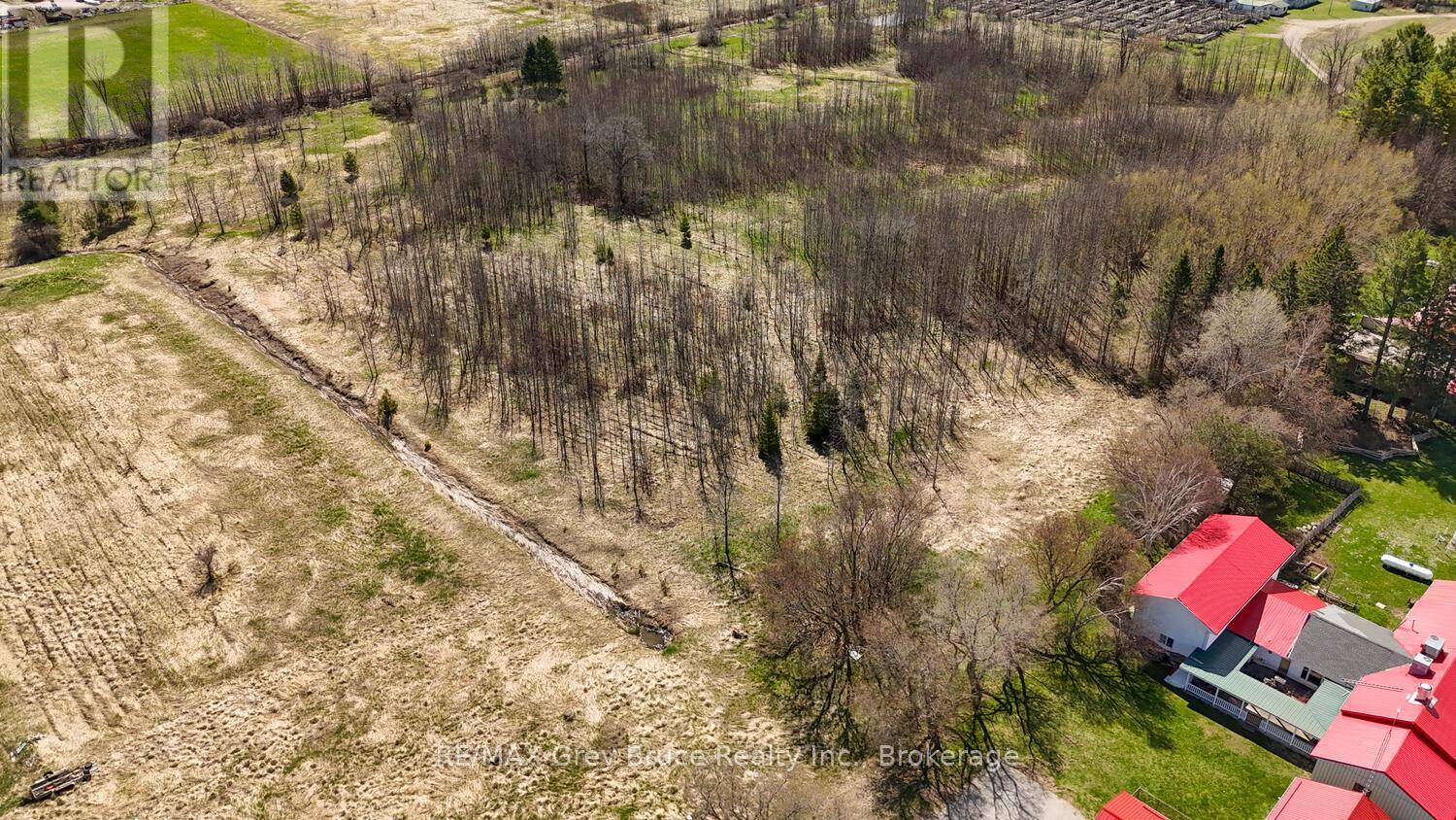 10179 6 Highway, Georgian Bluffs, Ontario  N0H 2T0 - Photo 6 - X12121153
