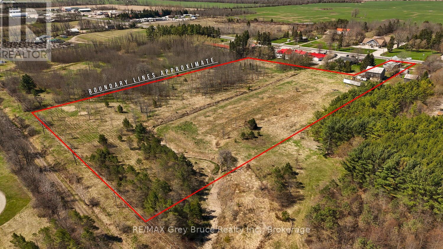 10179 6 Highway, Georgian Bluffs, Ontario  N0H 2T0 - Photo 10 - X12121153