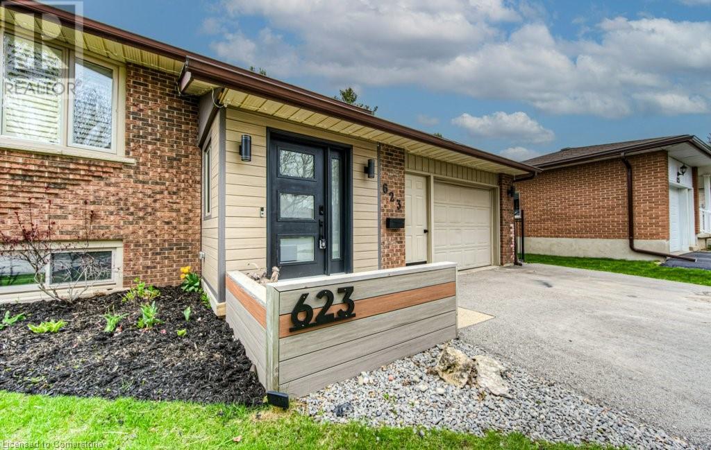 Property at 623 GREEN MEADOW Crescent image 4