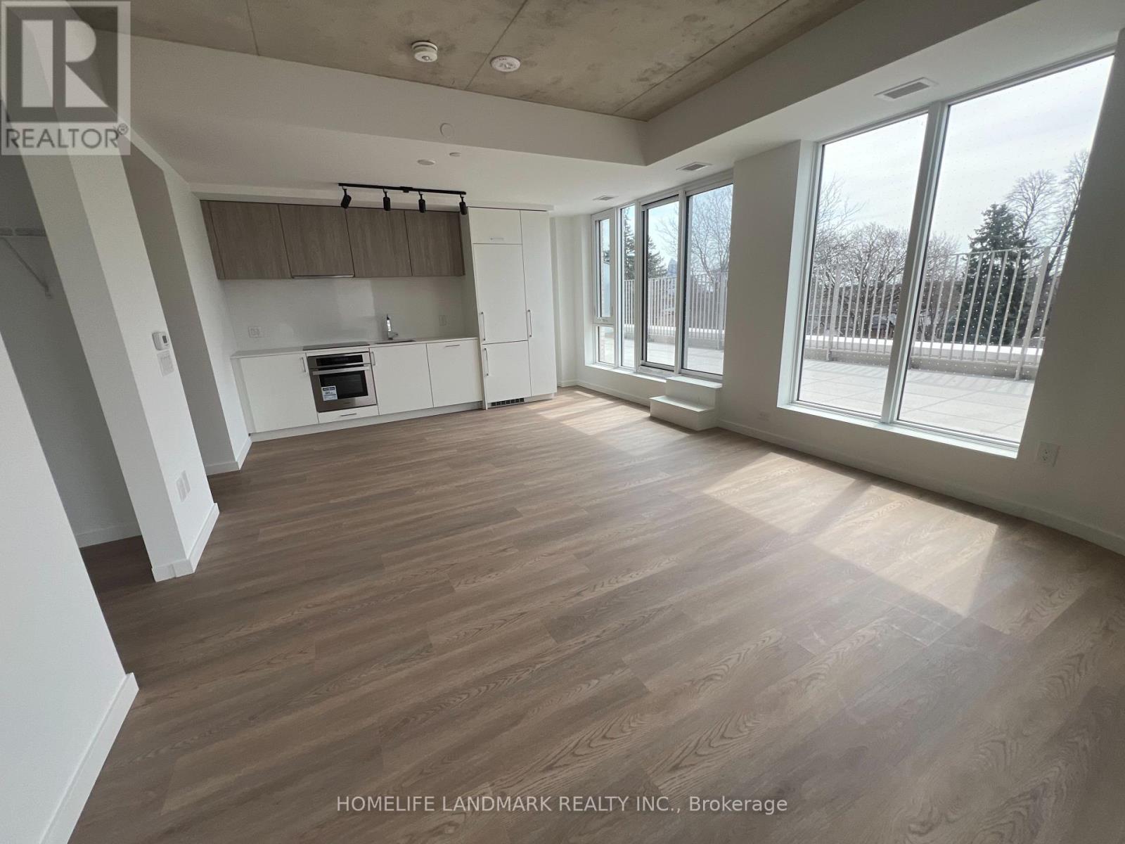 328 - 689 The Queensway Drive, Toronto, Ontario  M8Y 1L1 - Photo 6 - W12126513