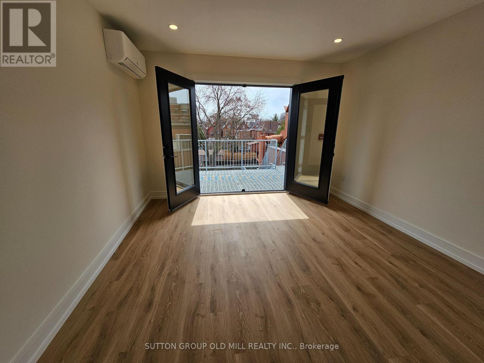 3rd Floor - 3293 Dundas Street W, Toronto (Junction Area), Ontario  M6P 2A5 - Photo 4 - W12126531