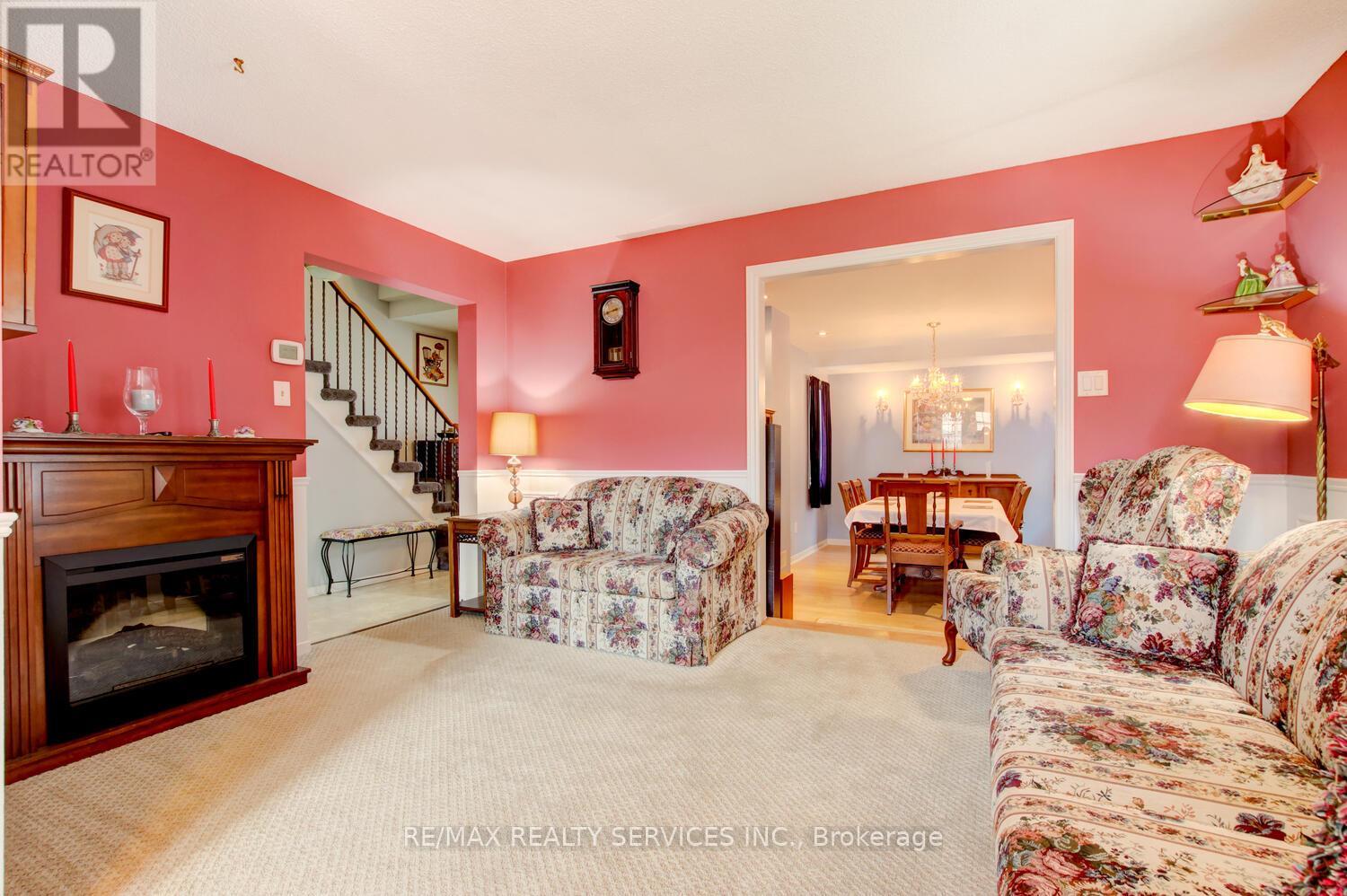 32 Helios Place, Brampton, Ontario  L6Z 2B2 - Photo 6 - W12126543