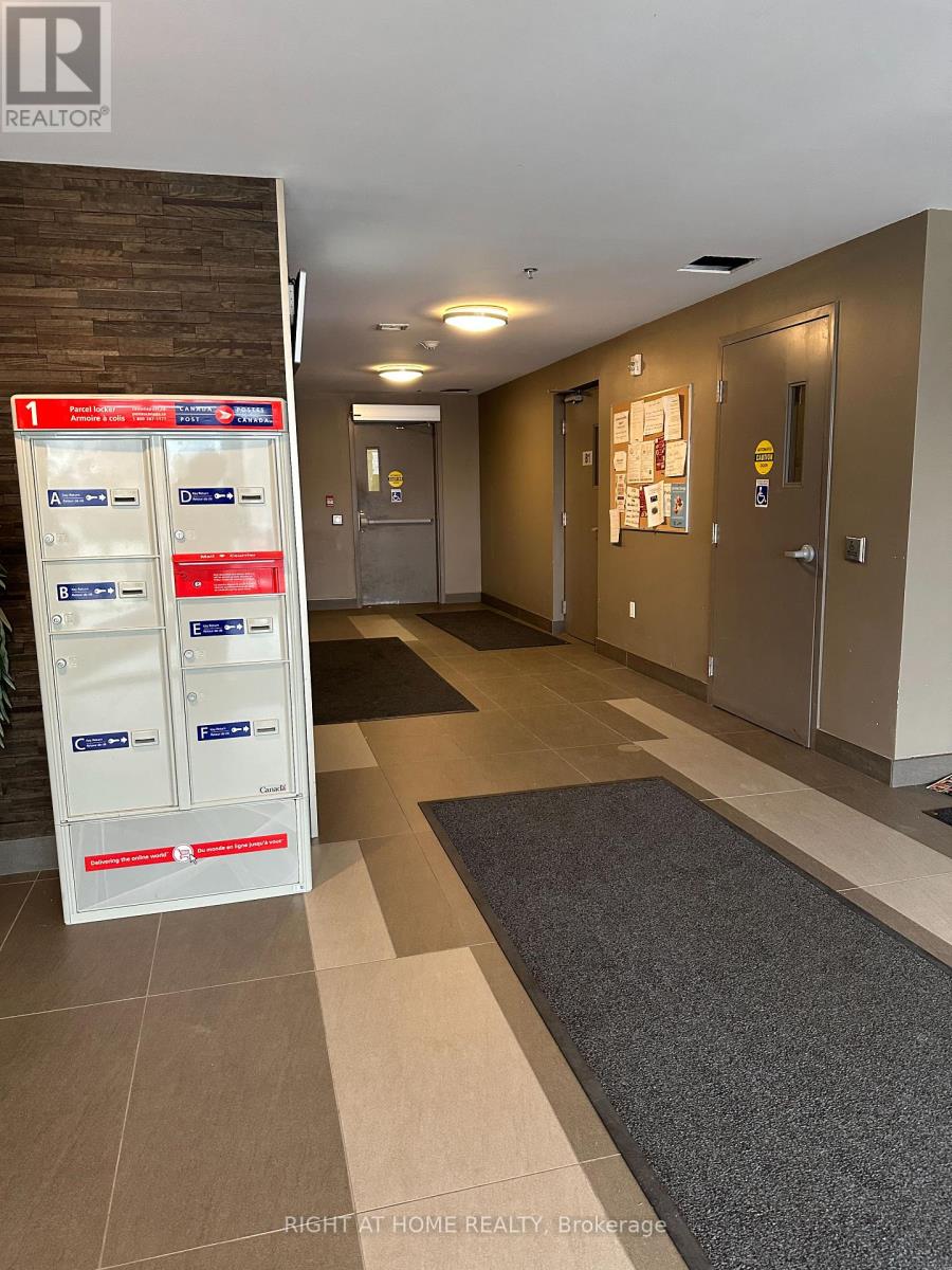 604 - 251 Hemlock Street, Waterloo, Ontario  N2L 3R4 - Photo 8 - X12092830