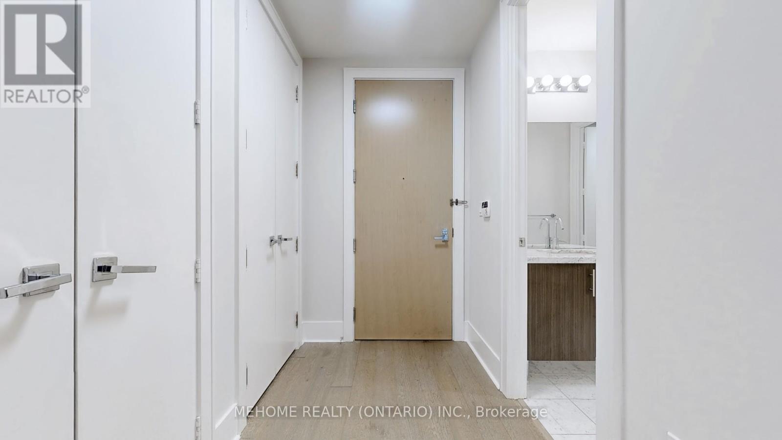 505 - 29 Queens Quay E, Toronto, Ontario  M5E 0A4 - Photo 7 - C12111142