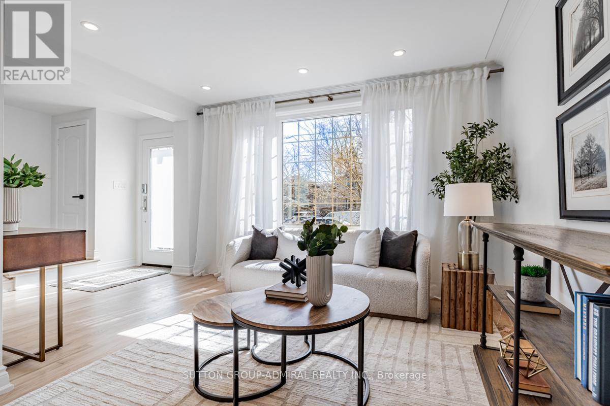 248 Sandringham Drive, Toronto, Ontario  M3H 1G3 - Photo 7 - C12114982