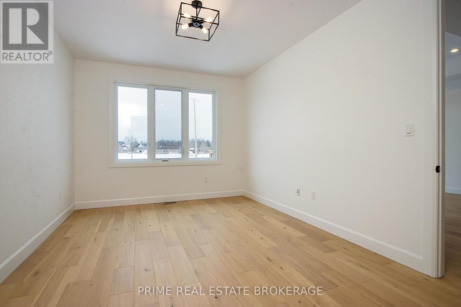 1 - 110 Coastal Crescent, Lambton Shores, Ontario  N0M 1T0 - Photo 16 - X12117032