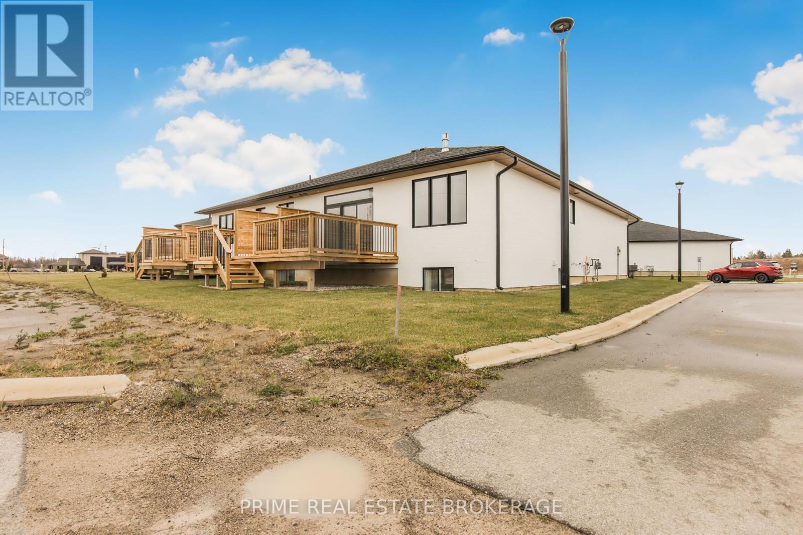 1 - 110 Coastal Crescent, Lambton Shores, Ontario  N0M 1T0 - Photo 29 - X12117032