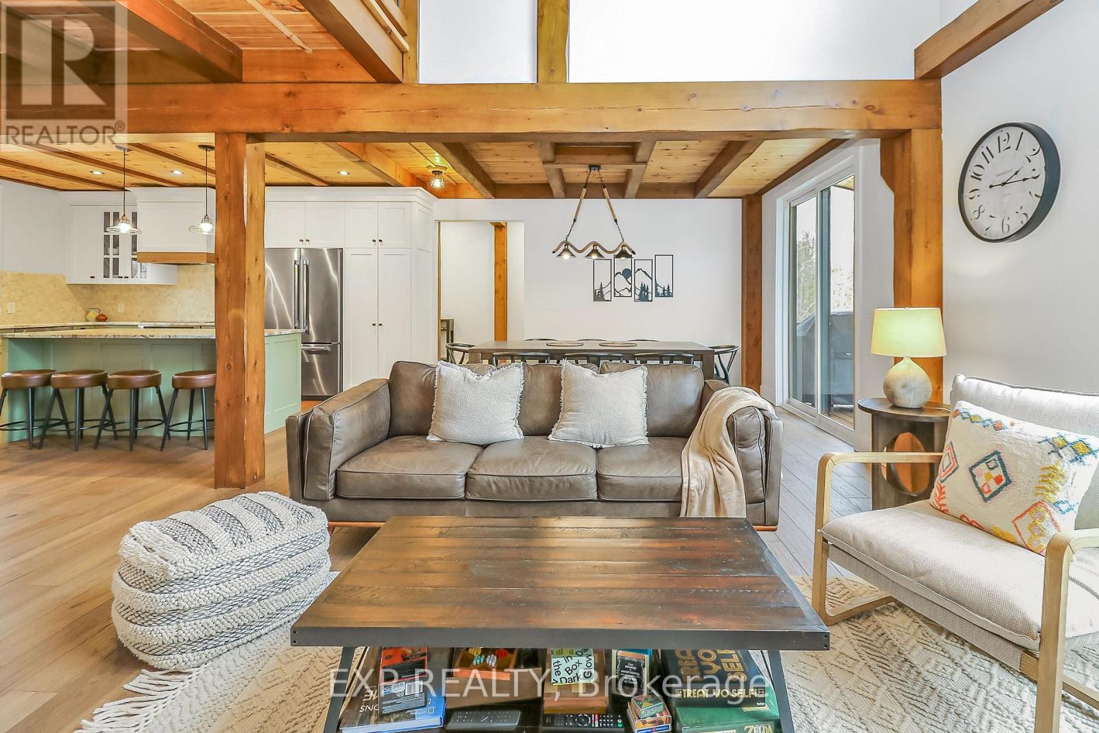 155 Delphi Lane, Blue Mountains, Ontario  N0H 2P0 - Photo 12 - X12126522