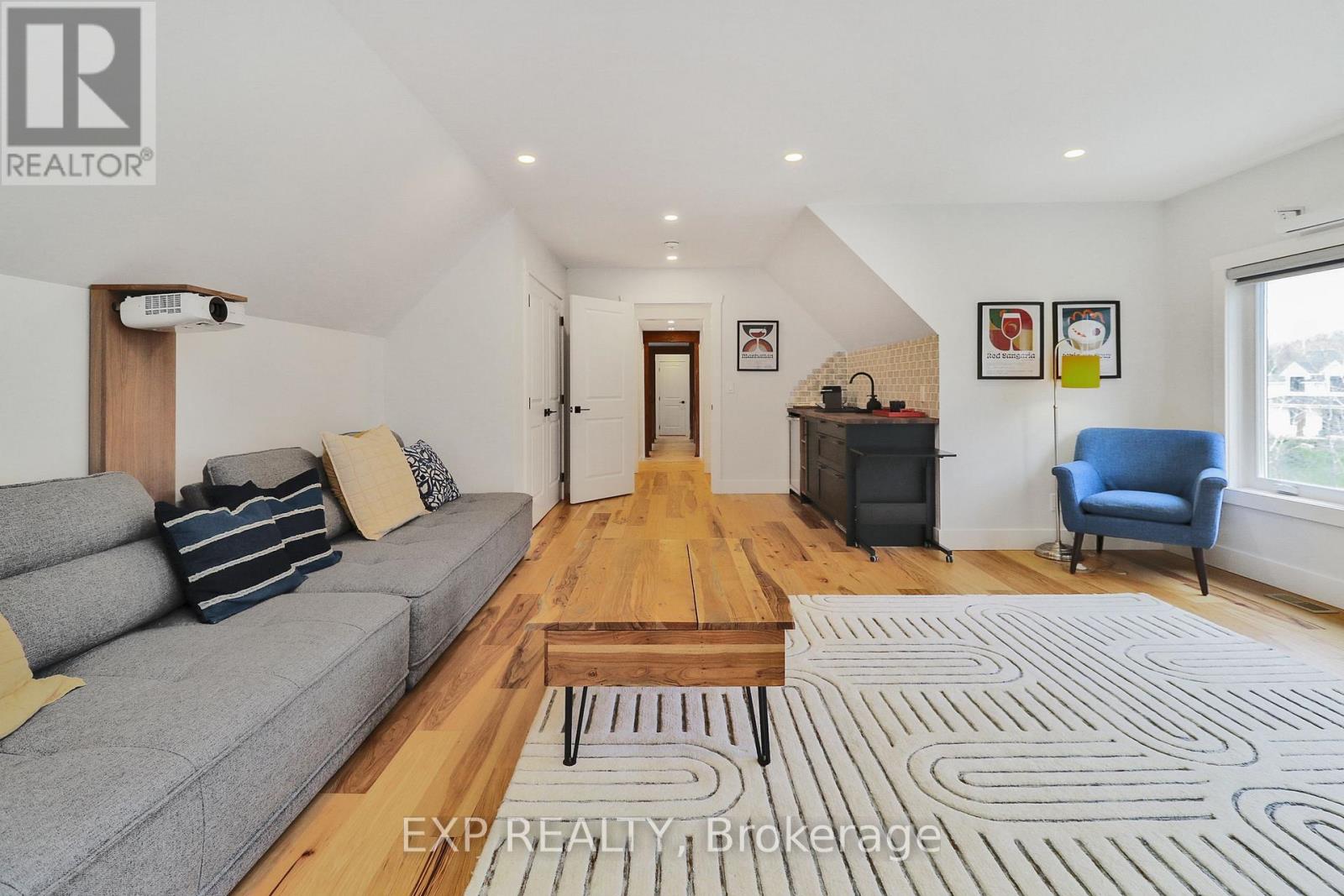 155 Delphi Lane, Blue Mountains, Ontario  N0H 2P0 - Photo 25 - X12126522